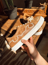 Load image into Gallery viewer, The Skye Sneakers-6
