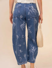 Load image into Gallery viewer, The Western Print Barrel Jeans
