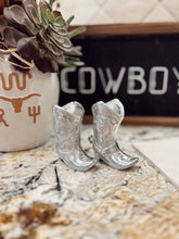 Load image into Gallery viewer, The Boot Salt &amp; Pepper Shakers

