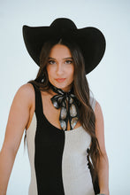 Load image into Gallery viewer, The Big Concho Twilly in Black
