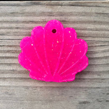 Load image into Gallery viewer, Summer Mini Sea Shell Car Freshie
