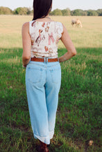 Load image into Gallery viewer, The Fiona Jeans in Light Wash
