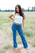 Load image into Gallery viewer, Wrangler Westward Paisley Bootcut Jeans
