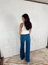 Load image into Gallery viewer, The Crawford Jeans in Medium Wash
