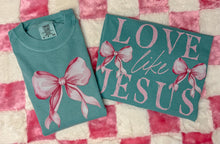 Load image into Gallery viewer, Love like Jesus pocket tee
