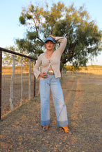 Load image into Gallery viewer, The Cambree Jeans in Light Wash
