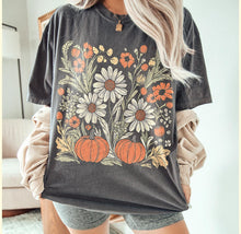 Load image into Gallery viewer, Floral pumpkin comfort color tee
