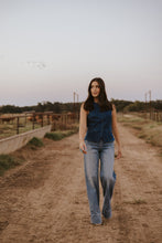 Load image into Gallery viewer, The Cambree Jeans in Medium Wash-7
