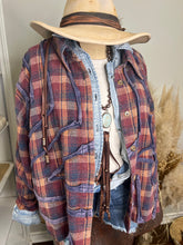 Load image into Gallery viewer, Flannel Cropped Star

