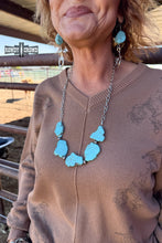 Load image into Gallery viewer, Stone Trail Necklace
