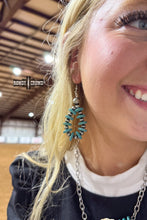 Load image into Gallery viewer, DS Seniorita Earrings
