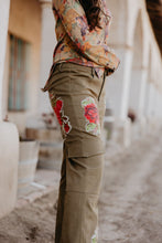 Load image into Gallery viewer, Rancho De Floras Pant
