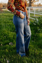 Load image into Gallery viewer, Rodeo Rose Cowboy Jeans
