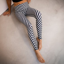 Load image into Gallery viewer, Balanced Traveler Hot Pant *Waitlist
