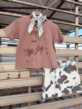 Load image into Gallery viewer, The Bodacious T-Shirt in Brown PREORDER
