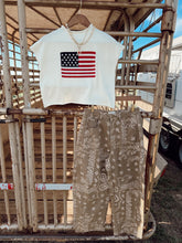 Load image into Gallery viewer, The Dun Paisley Barrel Jeans
