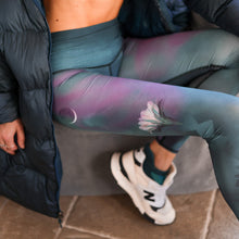 Load image into Gallery viewer, Lotus Moon Hot Pant ♡
