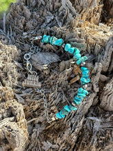Load image into Gallery viewer, Authentic Turquoise Chips Chain Bracelet
