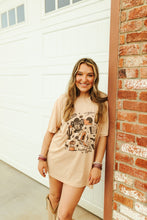 Load image into Gallery viewer, Donald Trump Western Flash Sheet Tee
