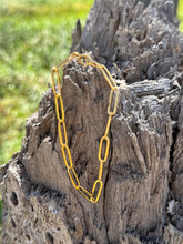 Load image into Gallery viewer, Gold Paperclip Bracelet
