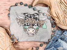 Load image into Gallery viewer, Sunglass Highlander - Graphic Top
