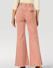 Load image into Gallery viewer, The Wrangler Wanderer 622 Rose Flares
