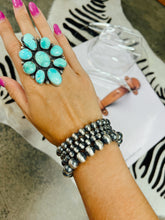 Load image into Gallery viewer, The Stretchy Navajo Pearl Bracelet
