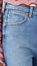 Load image into Gallery viewer, Wrangler Wild West 603 Patty Jeans- 28
