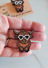 Load image into Gallery viewer, 3d  Cool Highland Brown Cow Hat Pin Made in America
