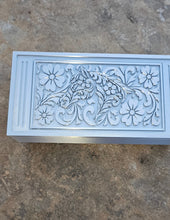 Load image into Gallery viewer, 3d Print Silver Tooled Horse Trinket Gift Box with free horse keychain
