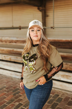 Load image into Gallery viewer, Sequin Camo Bow Graphic Tee
