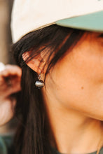 Load image into Gallery viewer, Small Silver Bead Earrings
