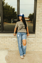 Load image into Gallery viewer, Trump Never Surrender Western Graphic Tee
