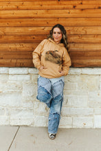 Load image into Gallery viewer, Vintage Duck Graphic Hoodie

