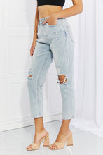 Load image into Gallery viewer, Vervet by Flying Monkey Stand Out Full Size Distressed Cropped Jeans
