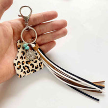Load image into Gallery viewer, Turquoise Fringe Detail Key Chain
