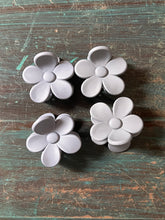 Load image into Gallery viewer, Small Flower Clips
