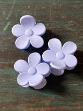 Load image into Gallery viewer, Small Flower Clips
