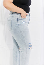 Load image into Gallery viewer, Vervet by Flying Monkey Stand Out Full Size Distressed Cropped Jeans
