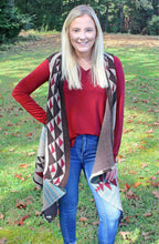 Load image into Gallery viewer, Ruvara Cliffs Taupe Vest

